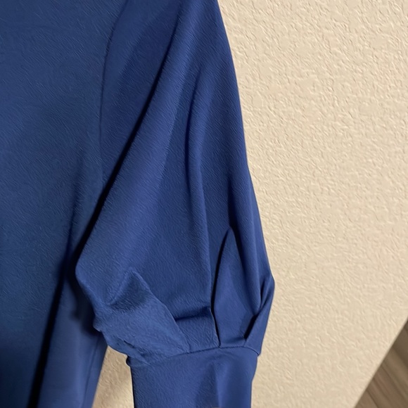 H & M cobalt blue shirt sleeve blouse womens shirt small Southwest Airlines🛫 - Picture 3 of 5